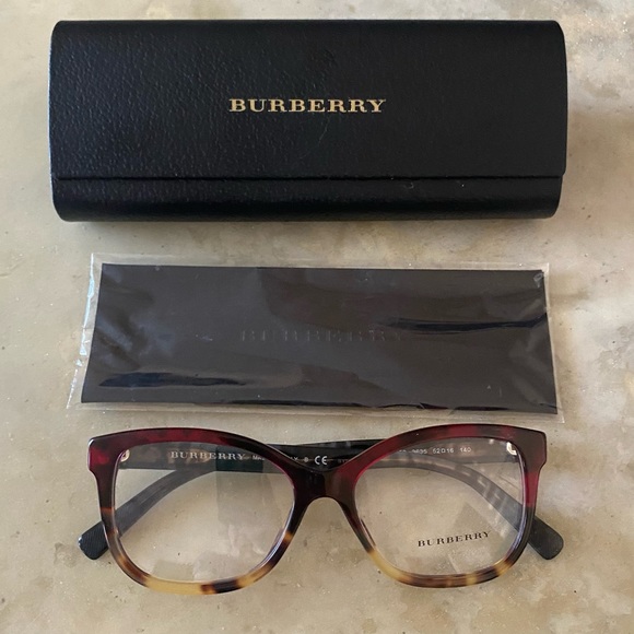 NIB Women’s Burberry Eyeglass Frames B2252 52-16-140 - Picture 1 of 8